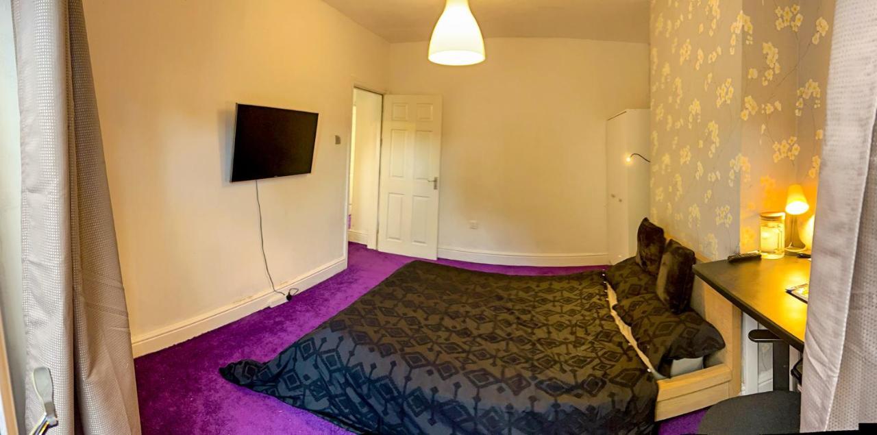 Wolves Living Bed & Breakfast Bushbury Ngoại thất bức ảnh